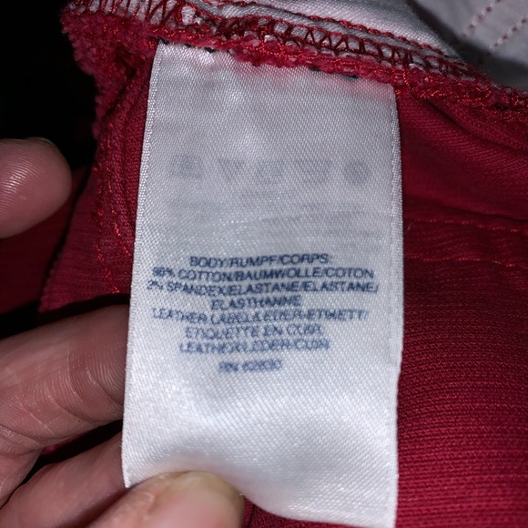 Red corduroy Lands End jeans. Size 10 - Picture 5 of 6